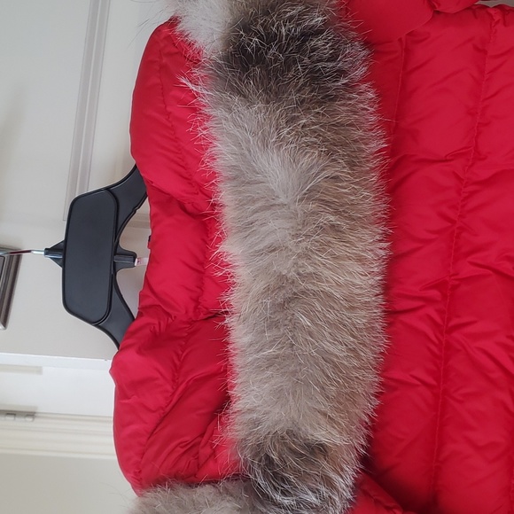 Moncler jacket size 10 with feathers hat around the hat - Picture 9 of 15